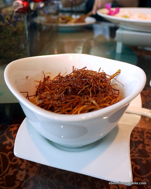 braised signature noodles