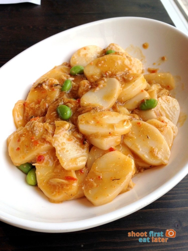 Shanghai Popo- fried rice cake with crab sauce