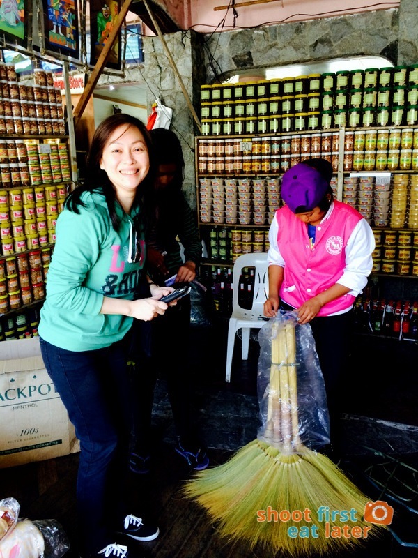 8 fingers walis (broom)