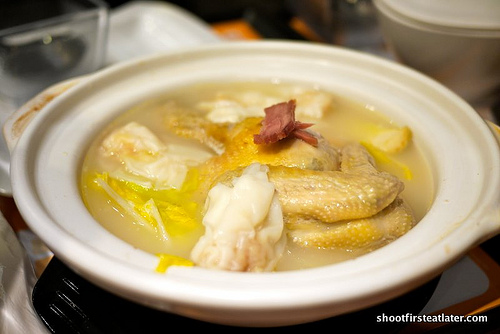 chicken w/ wanton in pot