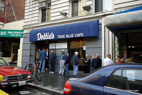 Dottie's True Blue Cafe