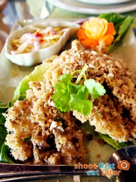 crispy catfish salad with green mango 