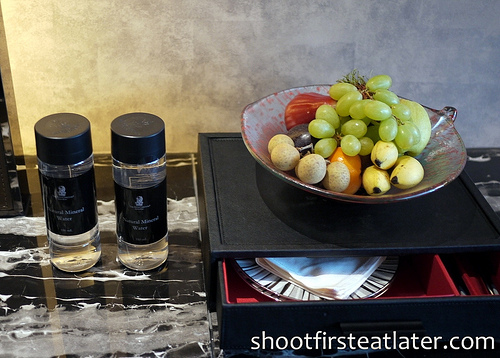 Ritz-Carlton Hong Kong Deluxe Room-7