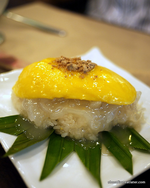 mango w: sticky rice