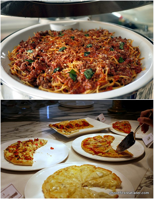 spaghetti and pizza