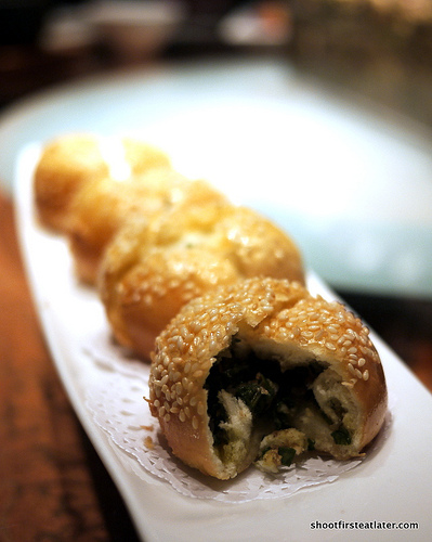 scallion sesame cakes