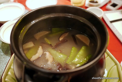 dried scallop & fresh mushroom soup