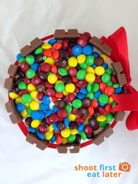 The Beehive Pastries- Kit Kat Cake Jr. . P650-001