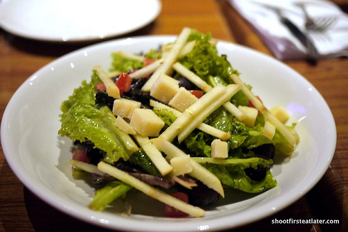 apple gorgonzola salad