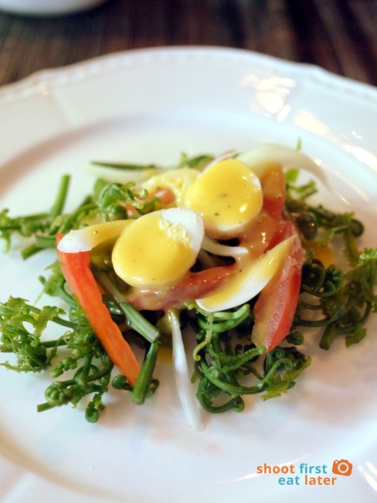 Bale Dutung- pako salad