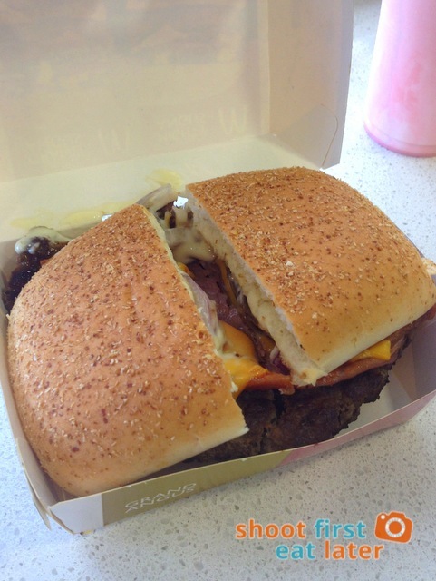 McDonald's Mighty Angus Burger-001