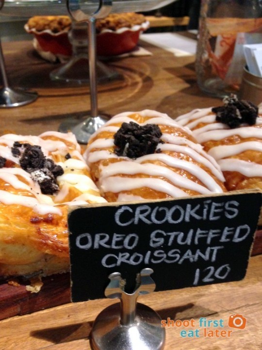 Wildflour Cafe Podium - 06 crookies (Oreos stuffed croissant) P120