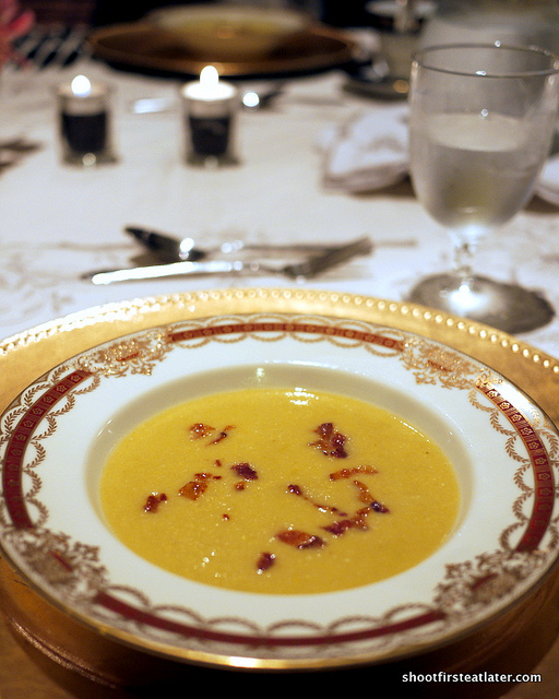 corn chowder w/ crispy bacon & Parmesan cheese