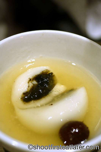 stuffed tang yuan with osmanthus sweet soup-1