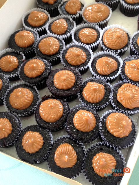 Joanne's Kitchen mini cupcakes - chocolate dulce de leche and red velvet