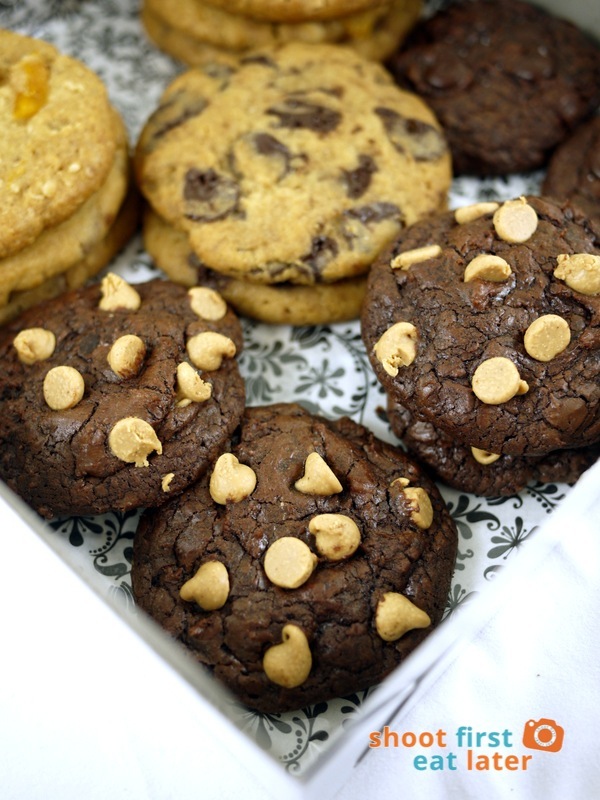 Flour Jar by Beatriz Cookies- Reese's Chocolate Chewy