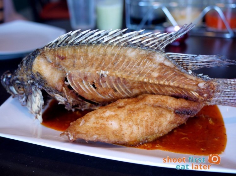 Wee Nam Kee - Butterflied Tilapia with Singapore Chili Crab Sauce