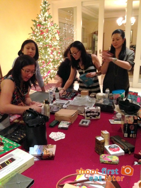 Christmas Party - playing white elephant-002
