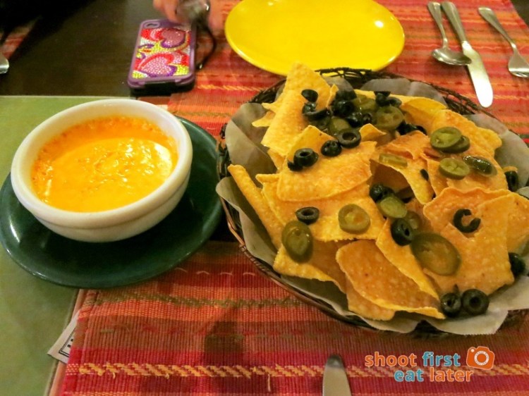 Iguana's Authentic Mexican Food- Nachos P150