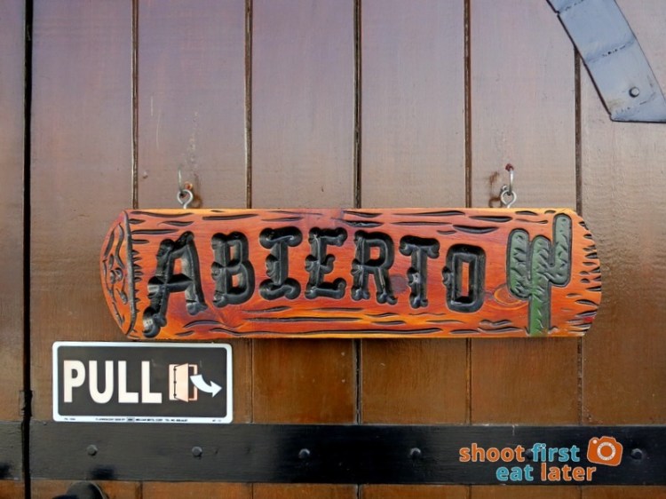 Iguana's Authentic Mexican Food-001