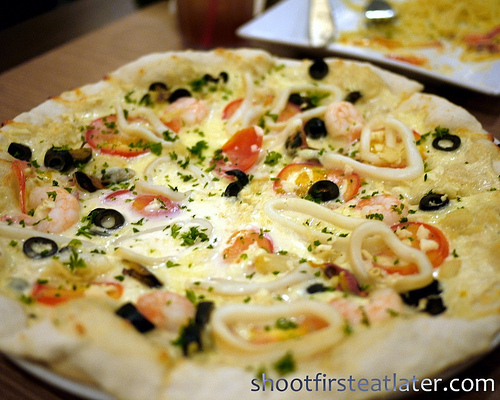 seafood bianca pizza