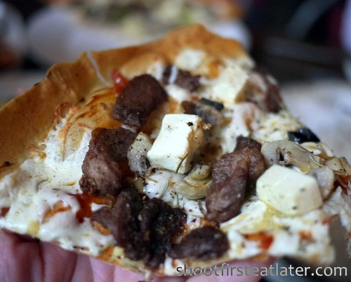 ultra thin garlic lamb pizza-1