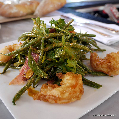 crispy shrimp w: green bean, almonds, serrano ham