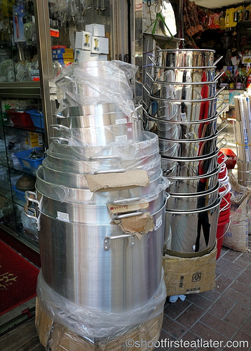 Kitchen wares at Shanghai St. Yau Ma Tei-15