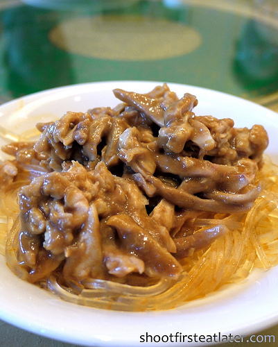 chilled shredded chicken w/ sesame & peanut sauce