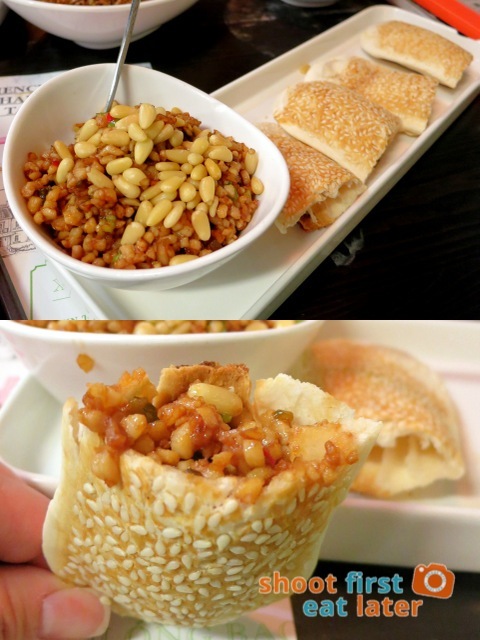diced chicken with pine nuts in sesame pie HK$78