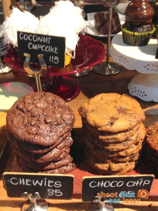 Wildflour Cafe Podium - 03 chewies P85 choco chip P65