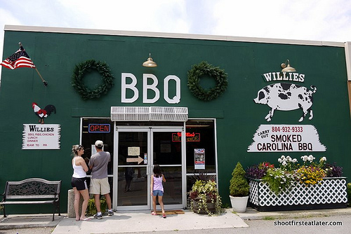 Willie's Smoked Carolina BBQ-2