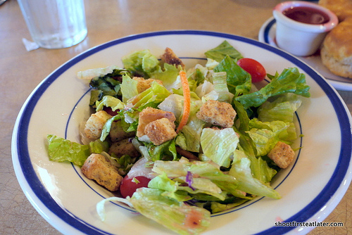 Garden Salad w/ Reduced-Fat Raspberry Vinaigrette
