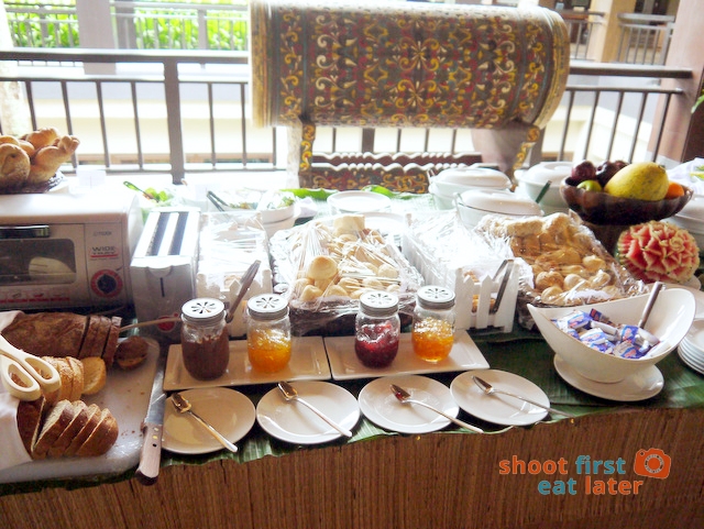 breakfast buffet at Balesin clubhouse-002