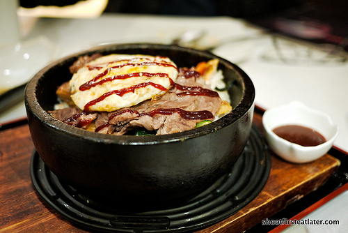 Korean stone pot rice w/ chicken & beef