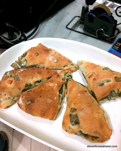 Donq Bakery - Spinach & Cheese Rustique-3