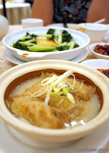 beancurd skin roll with golden mushroom