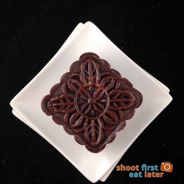 Spring by Ha Yuan mooncakes - choc peanut butter mooncake P208