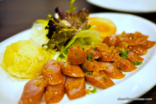 Hokkaido sausage w/ garlic