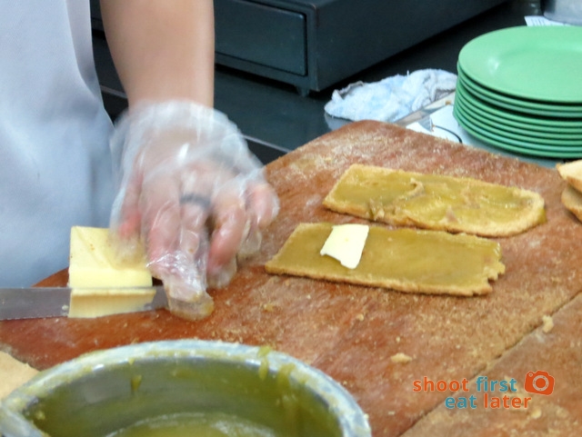 Ya Kun Kaya Toast- making kaya toast