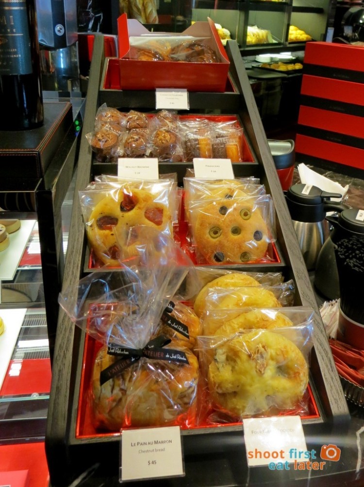 Le Salon de Thé de Joel Robuchon (Elements HK)- walnut brownie, financiers, focaccia