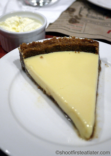 key lime pie with "Schlagsahne"