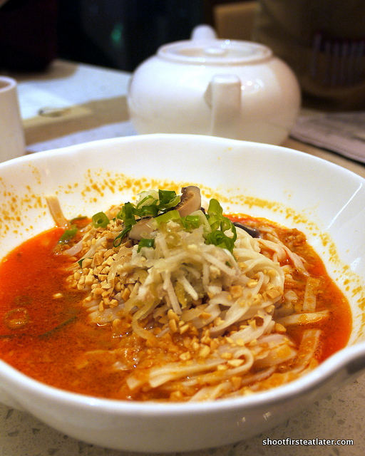 Taiwan style dan dan noodles