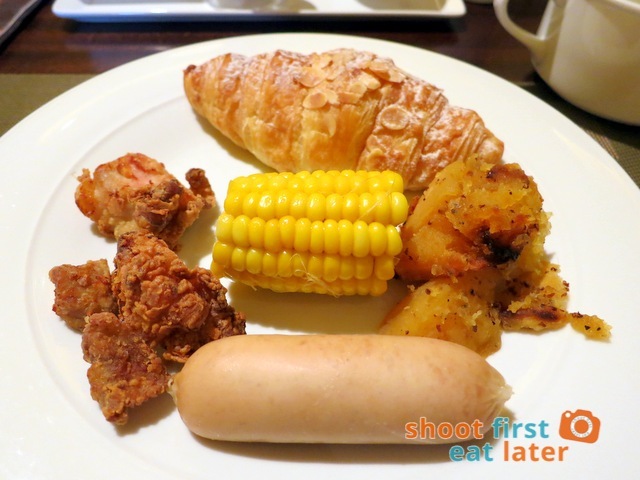 Sheraton Macao Club Lounge breakfast buffet -016